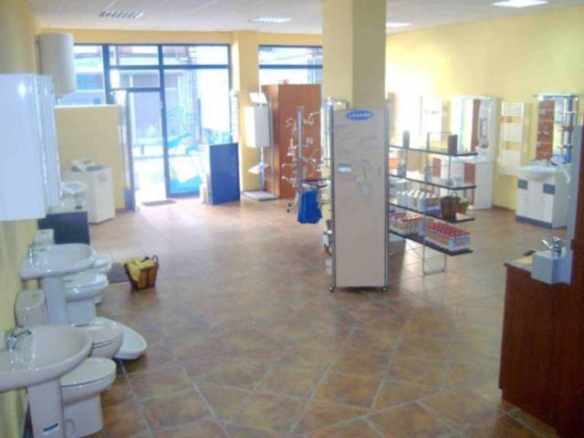 Local comercial en Venta en san melchor al final en Fozaneldi - Tenderina