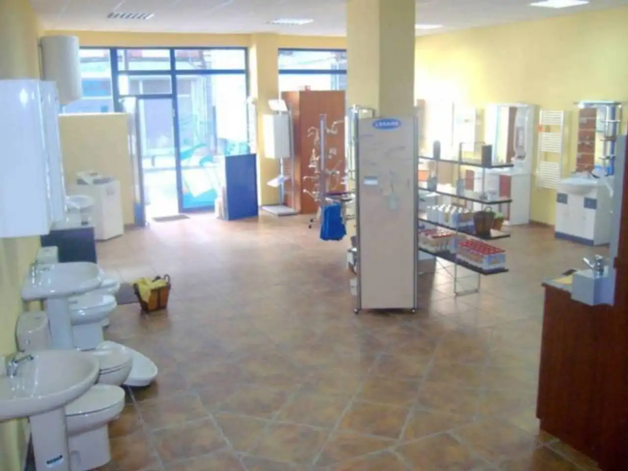 Local comercial en venta en Calle san melchor al final
