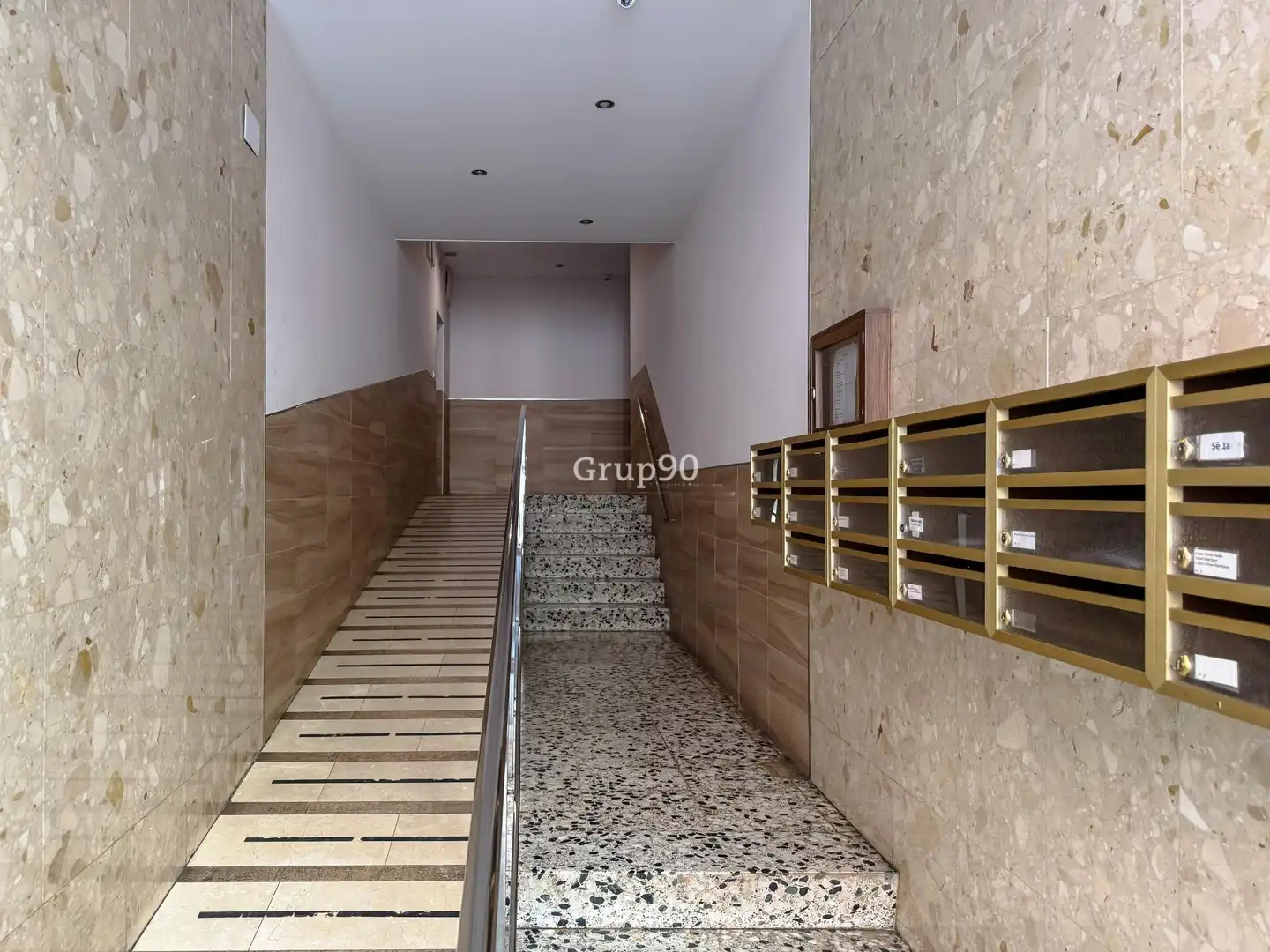 Wohnung zum Verkauf in Lleida mit Heizung, Abstellraum und Balkon