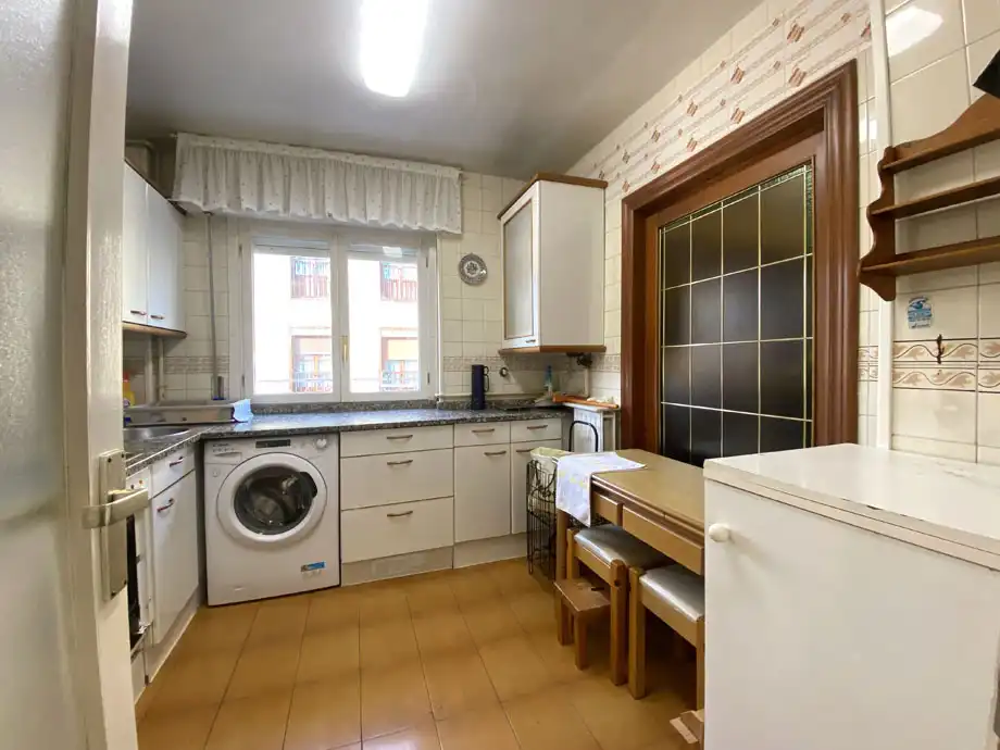 Cuina de Pis en venda en Vitoria - Gasteiz amb Calefacció, Parquet i Traster