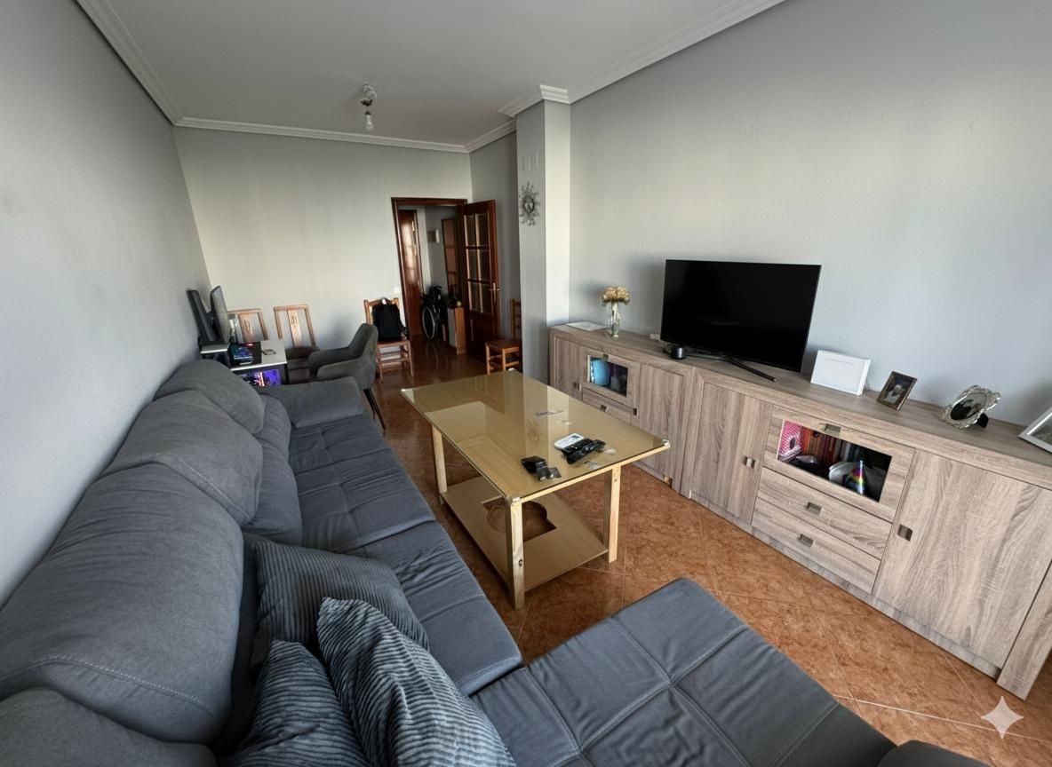Living room of Flat for sale in  Sevilla Capital  with Air Conditioner, Terrace and Balcony