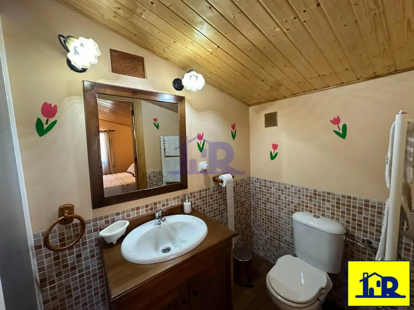 Bathroom of Houses for sale in Villar de Olalla  with Heating, Terrace and Storage room