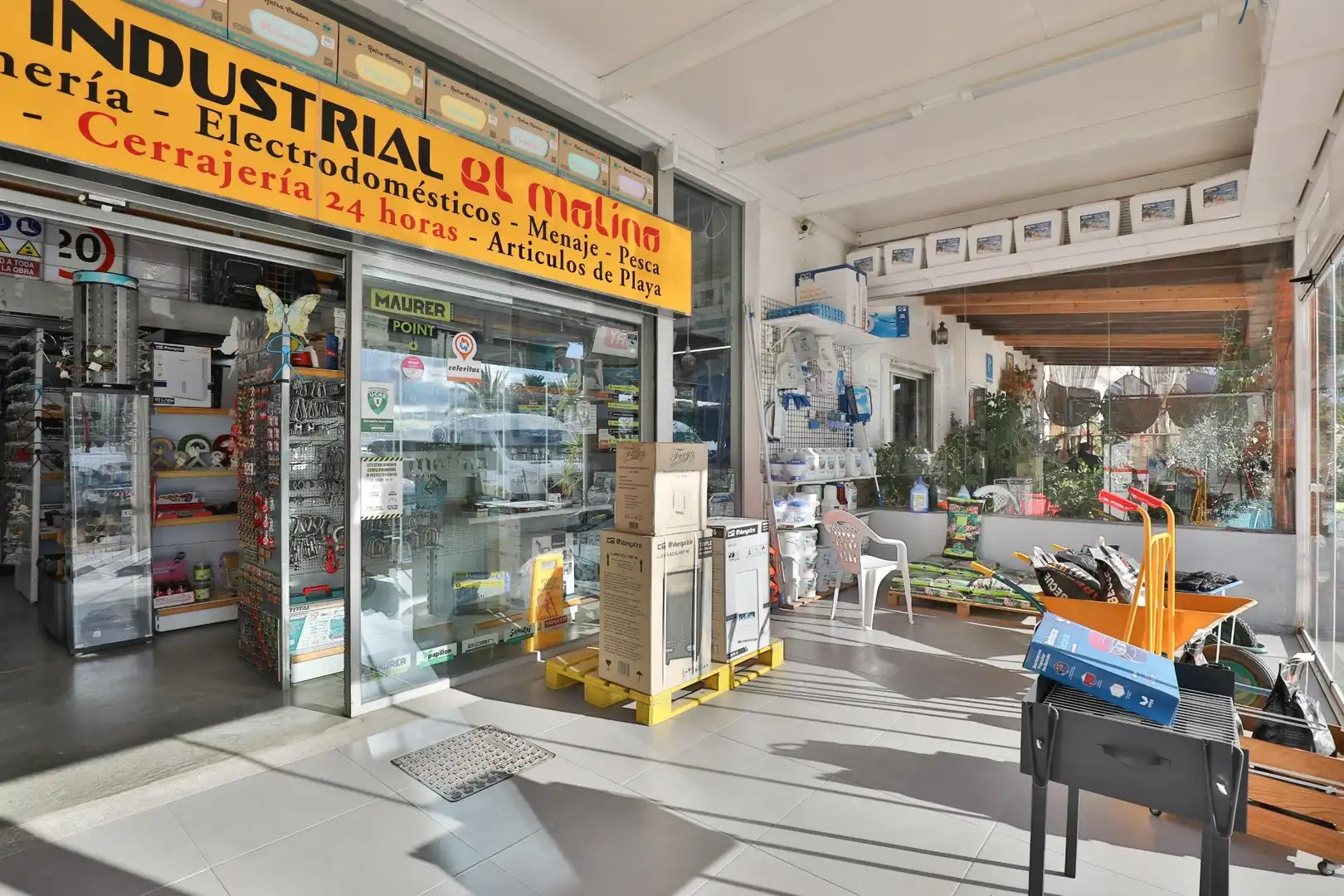 Local en venta en Carboneras