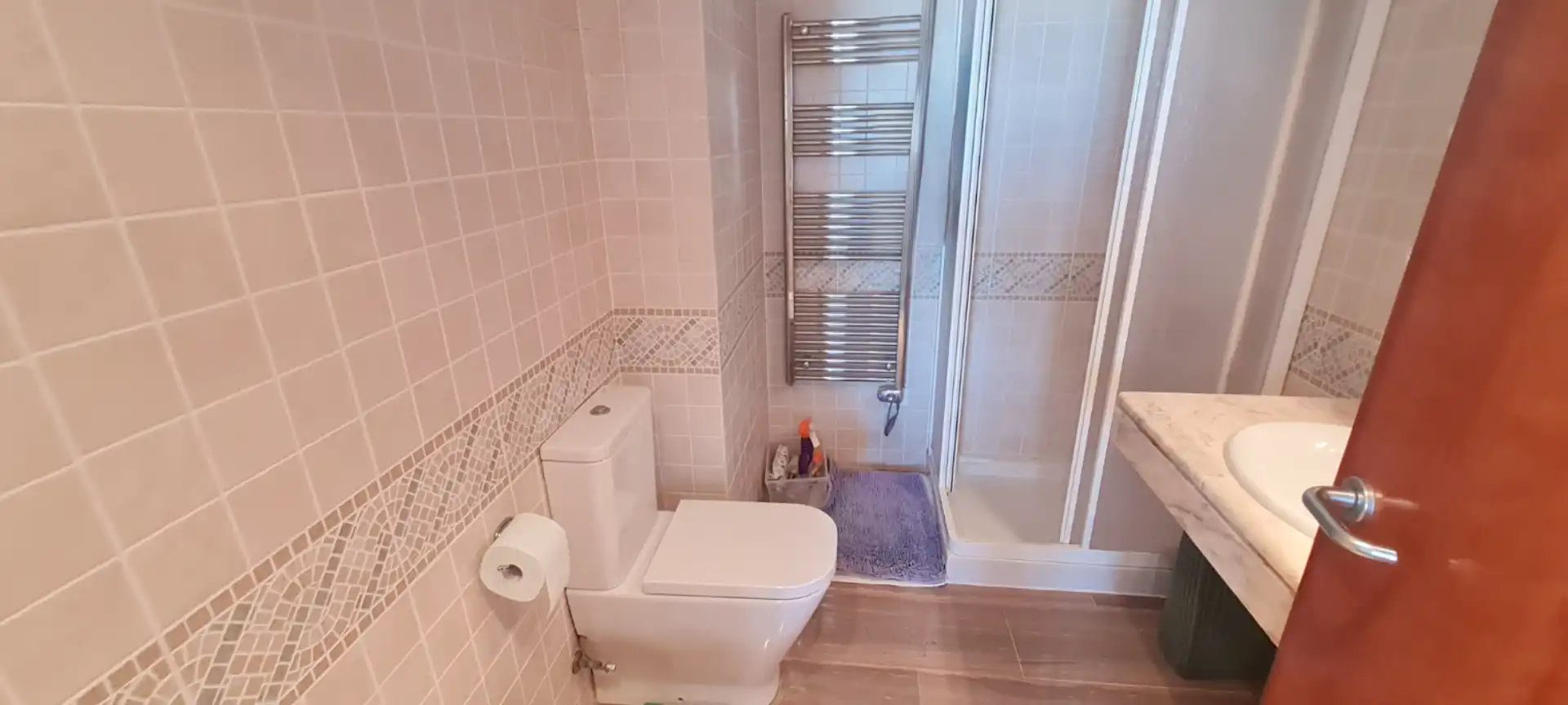 Badezimmer von Wohnungen zum Verkauf in Calpe / Calp mit Klimaanlage, Heizung und Terrasse