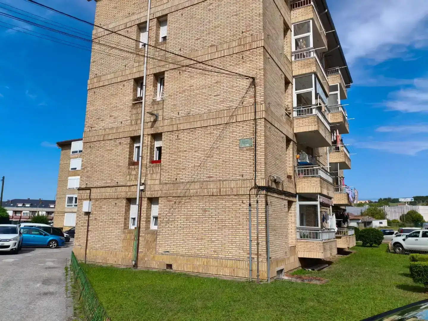 Vista exterior de Piso en venta en Torrelavega  con Balcón