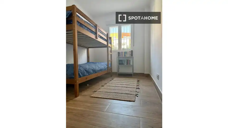 Bedroom of Flat for rent in Madrid  with Air Conditioner, Heating and Furnished