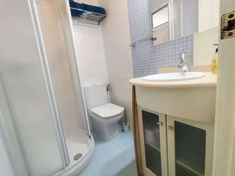 Baño de Apartamento en venta en Cullera con Terraza, Trastero y Horno