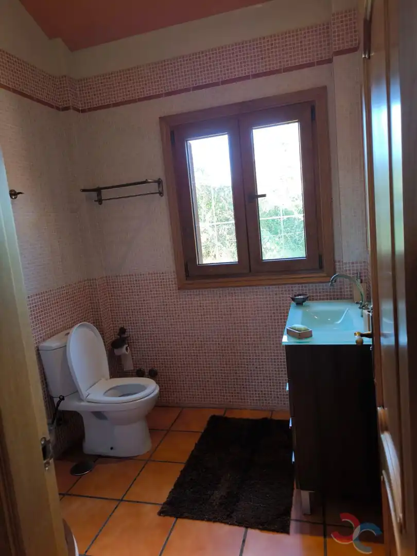 Bany de Casa o xalet en venda en Redondela amb Piscina