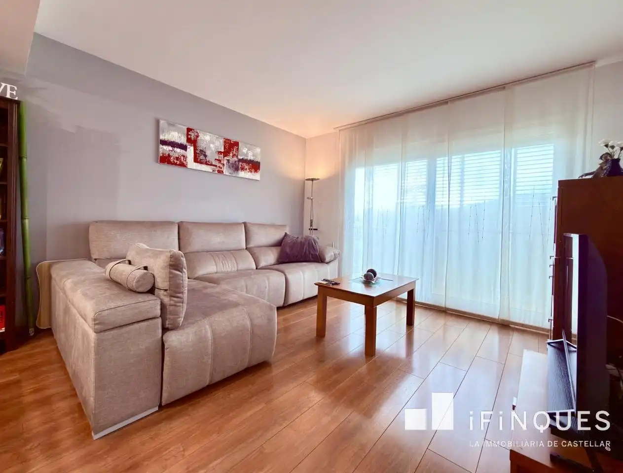 Sala d'estar de Pis en venda en Castellar del Vallès amb Aire condicionat, Parquet i Terrassa
