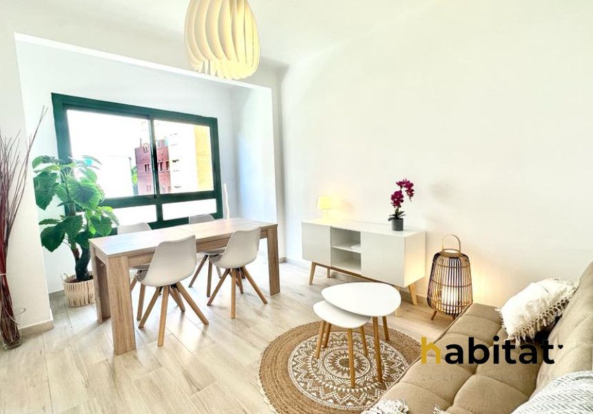 Flat to rent in Carrer Rovira i Virgili, Nou Eixample Nord