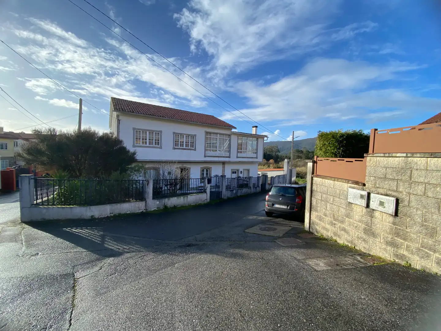 Vista exterior de Casa o xalet en venda en A Pobra do Caramiñal amb Calefacció, Jardí privat i Parquet