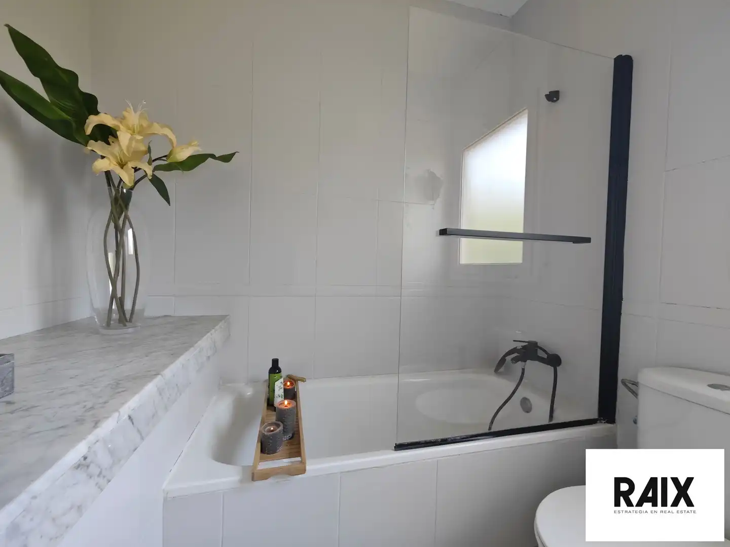 Casa adosada en venta en Carrer Garbi, Viladecavalls