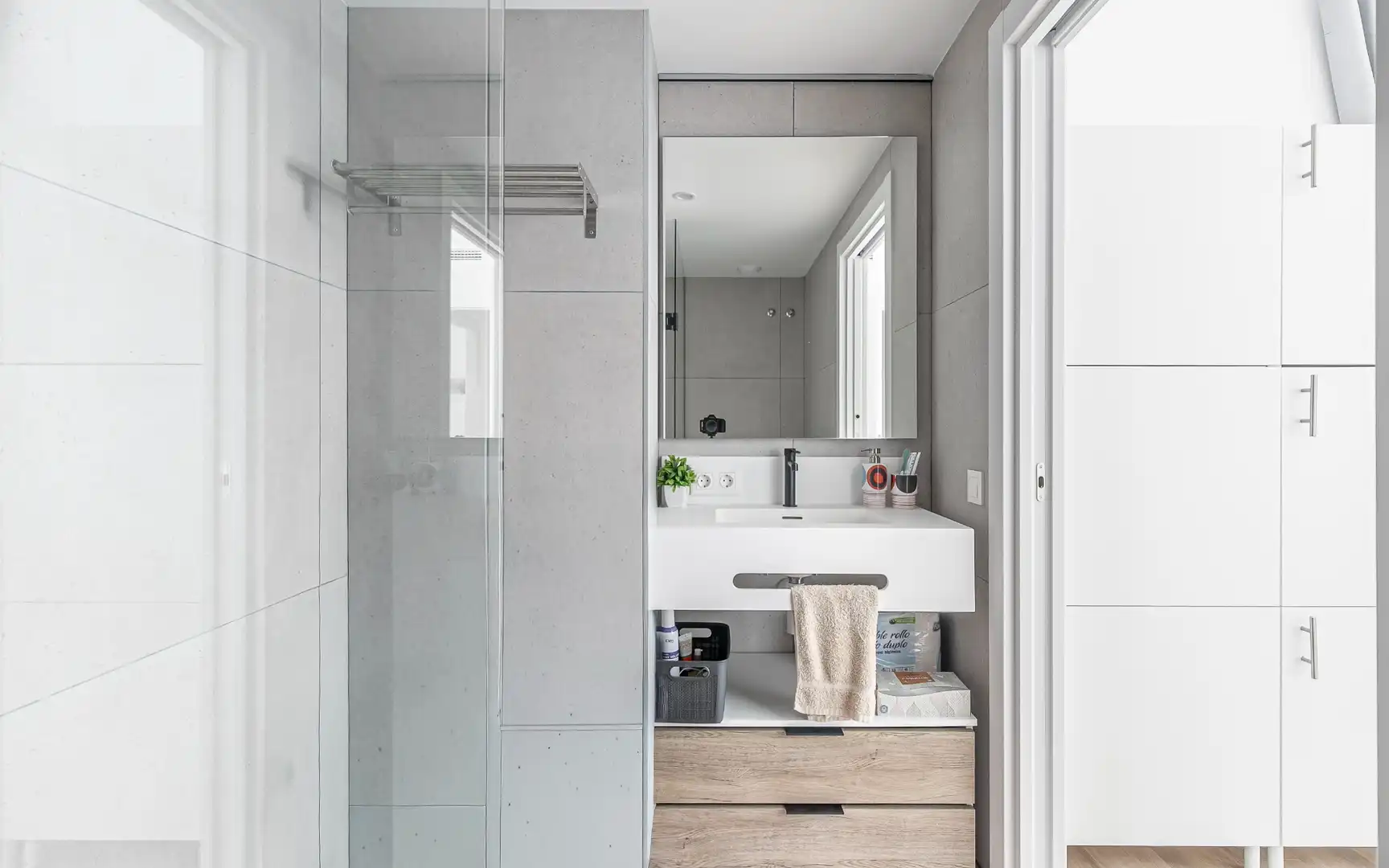 Baño de Piso de alquiler en Sant Boi de Llobregat con Aire acondicionado, Calefacción y Jardín privado