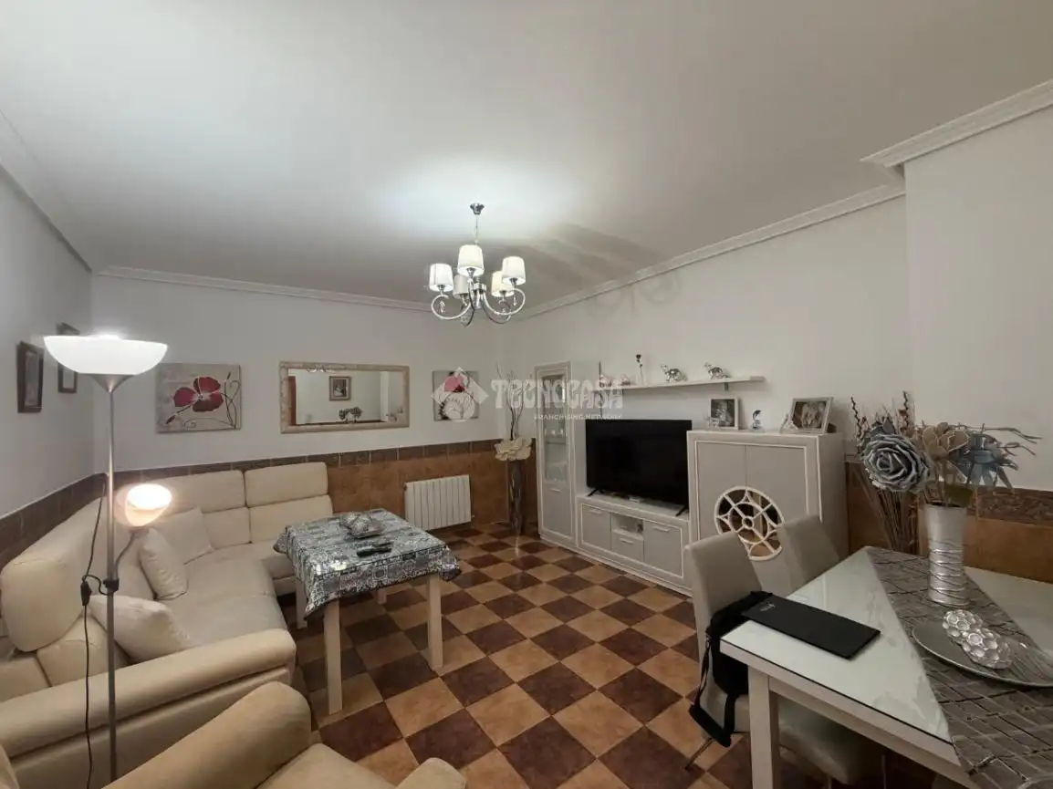 Maison jumelée avec balcon à vendre à Mengíbar, imagen 2