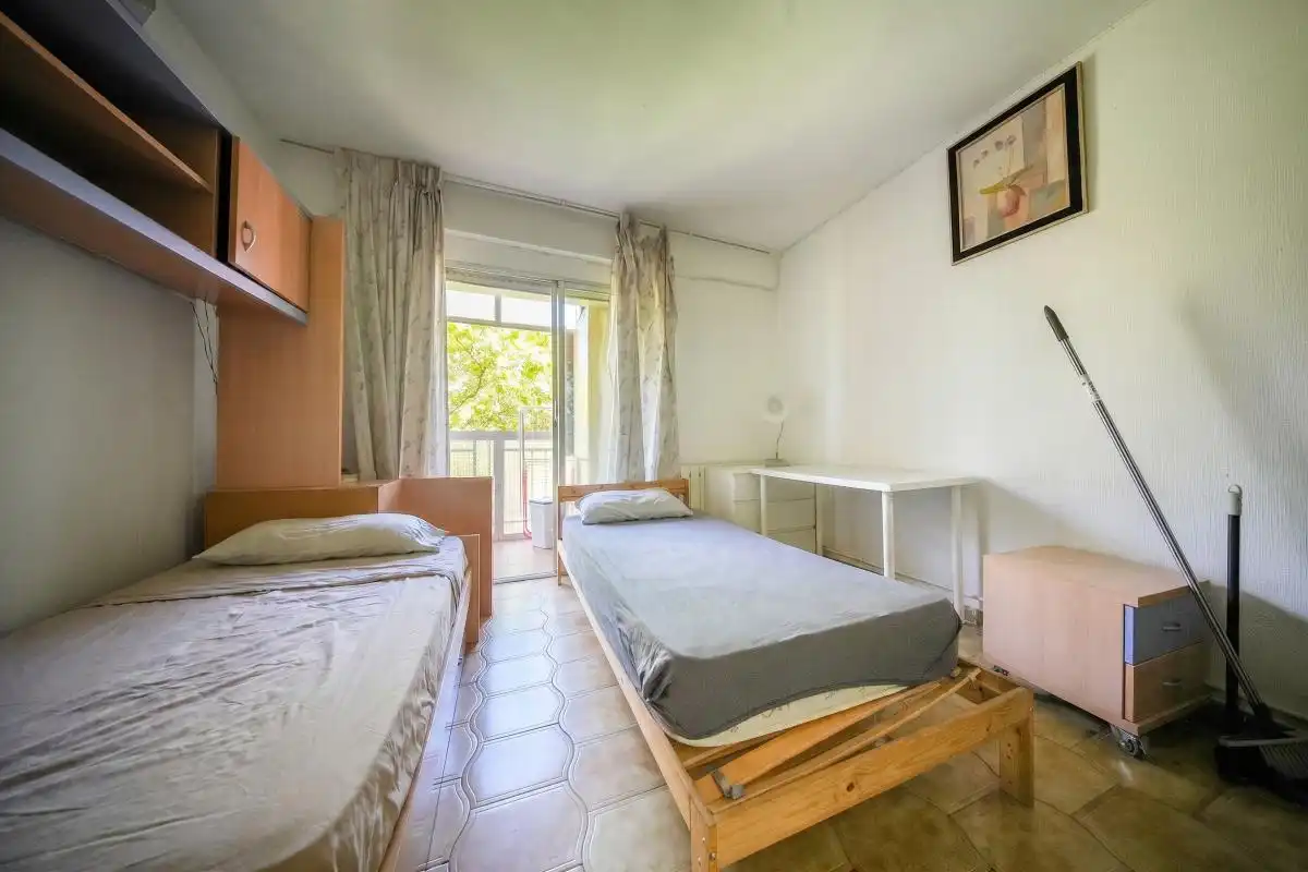 Habitación de Piso en venta en Madrid con Calefacción, Terraza y Amueblado