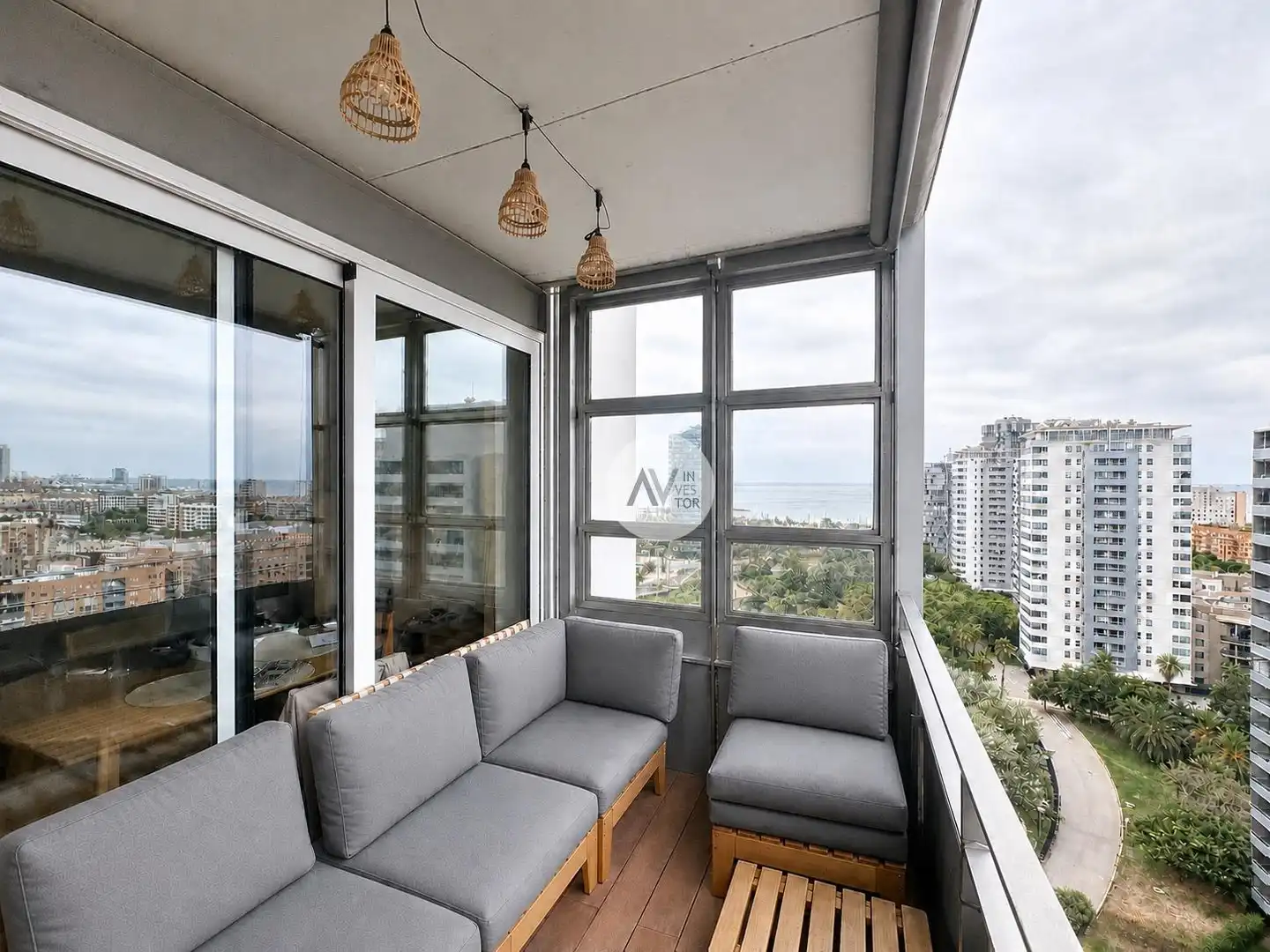 Terraza de Apartamento en venta en Barcelona con Aire acondicionado, Calefacción y Jardín privado