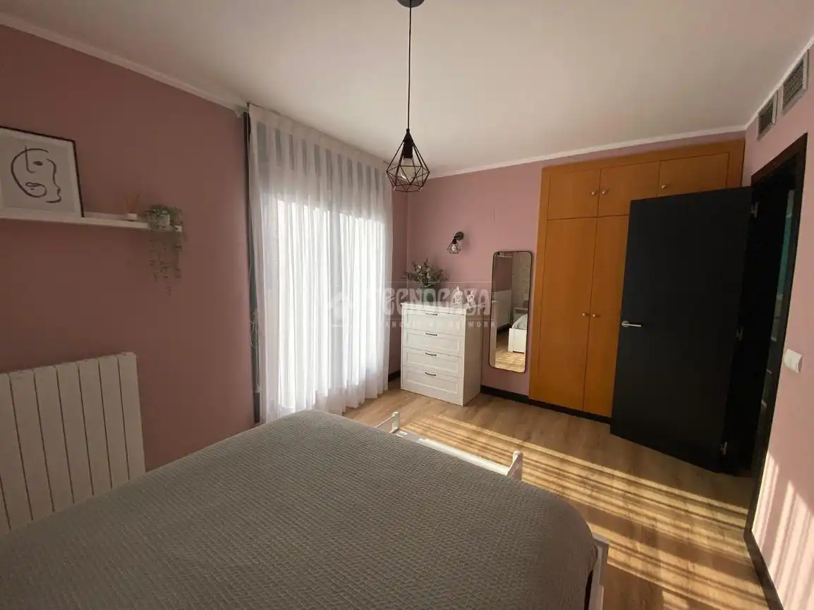 Habitación de Casa adosada en venta en Cuarte de Huerva con Aire acondicionado y Calefacción