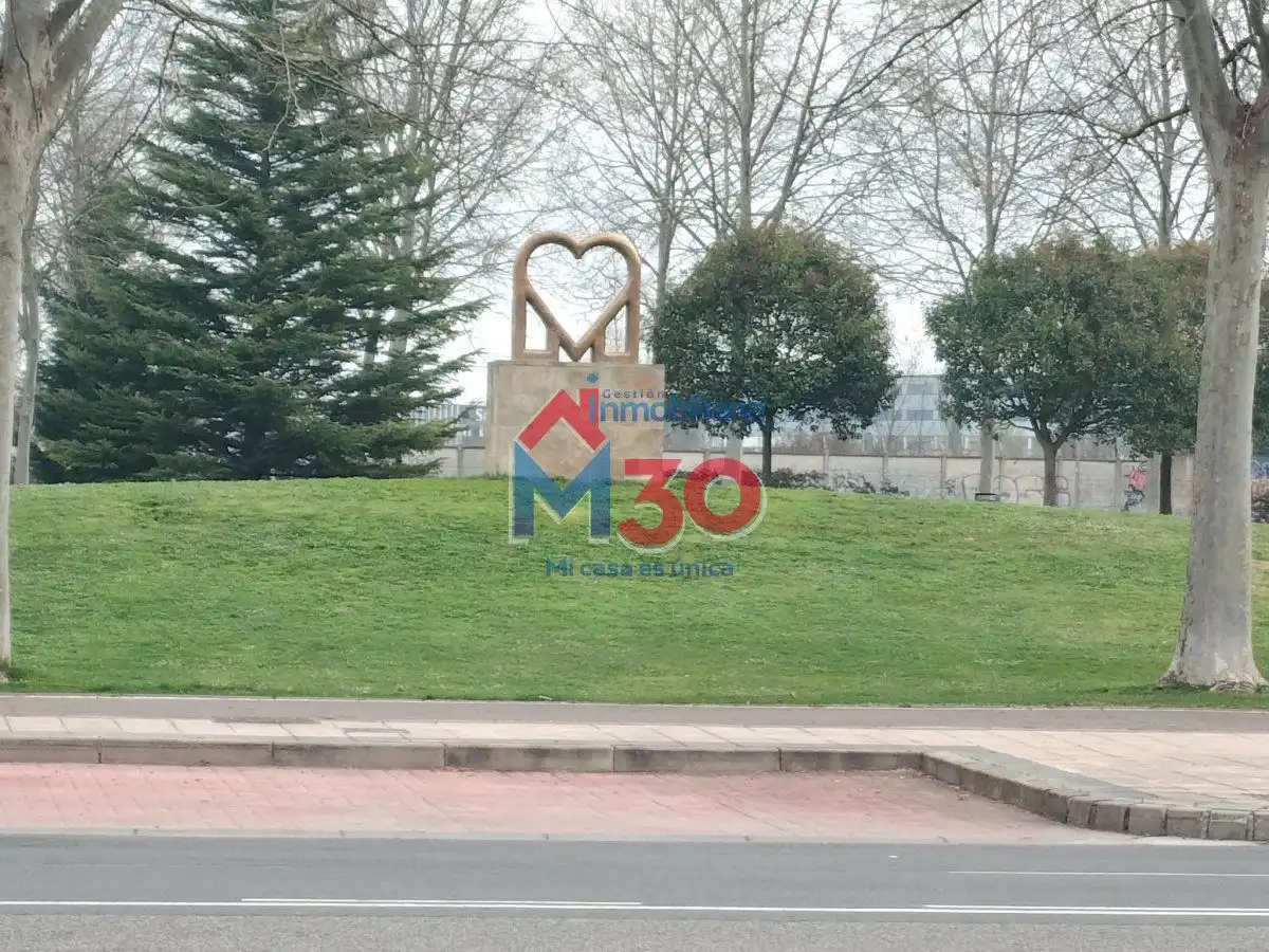 Piso en venta en Miranda de Ebro con Calefacción, Parquet y Trastero