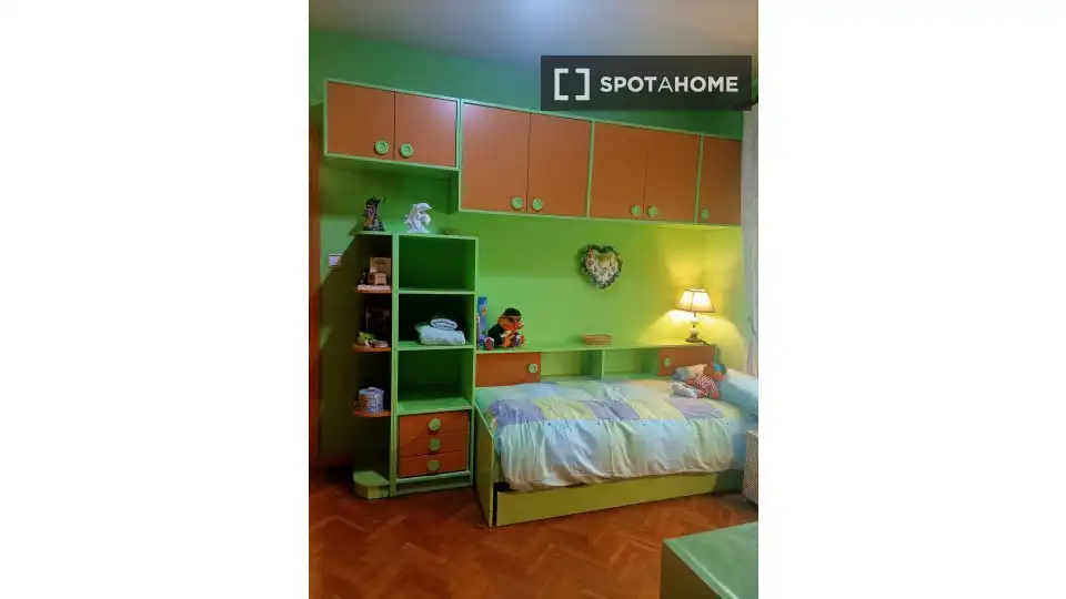 Bedroom of Flat for share in Abrera  with Air Conditioner, Heating and Furnished