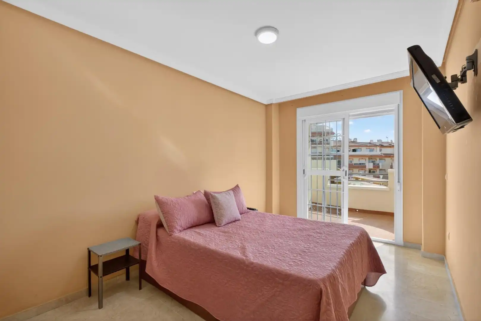 Dormitori de Planta baixa en venda en Benalmádena amb Aire condicionat, Jardí privat i Terrassa