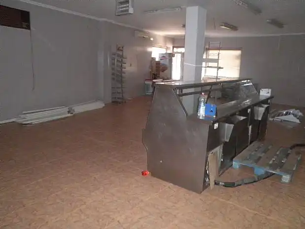 Local comercial en venta en Calle Santa Amalia, imagen 8