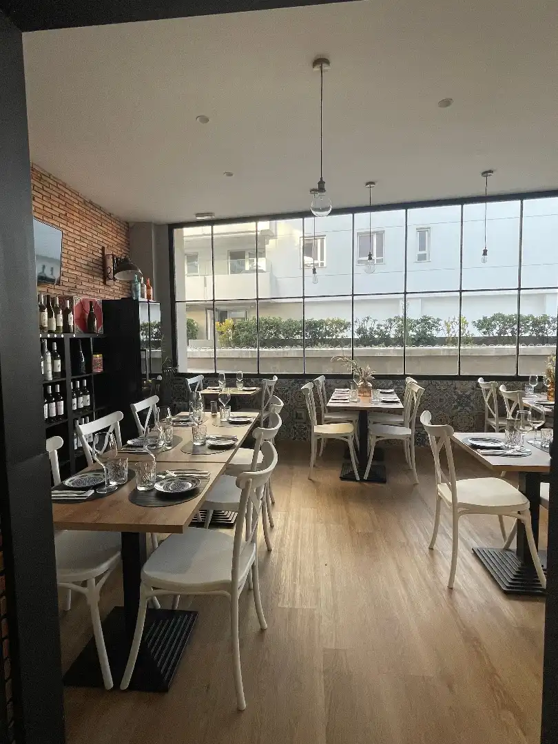 Local comercial en traspàs a San Pedro de Alcántara, imagen 2