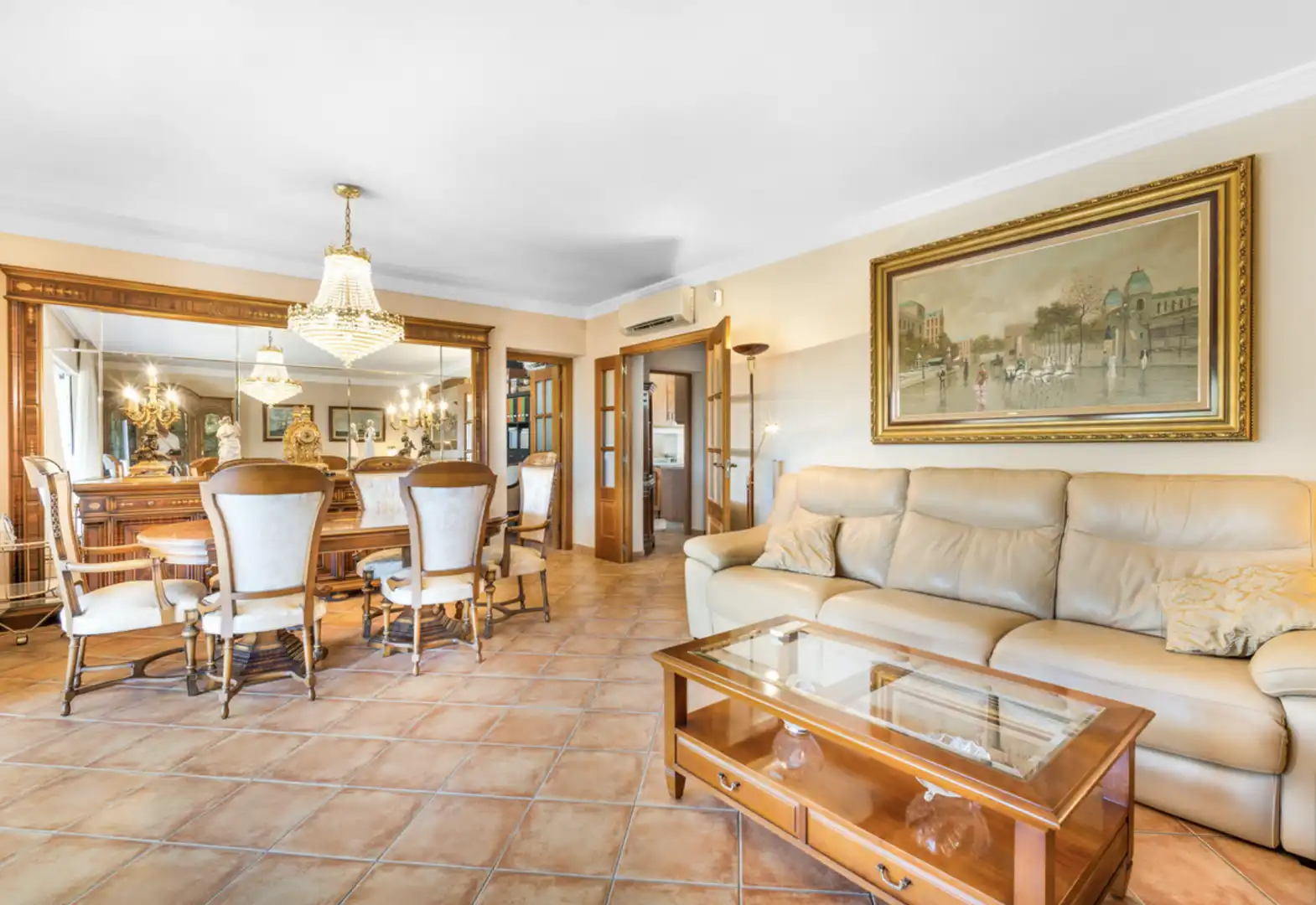 Chalet con terraza en venta en San Pedro de Alcántara, imagen 2