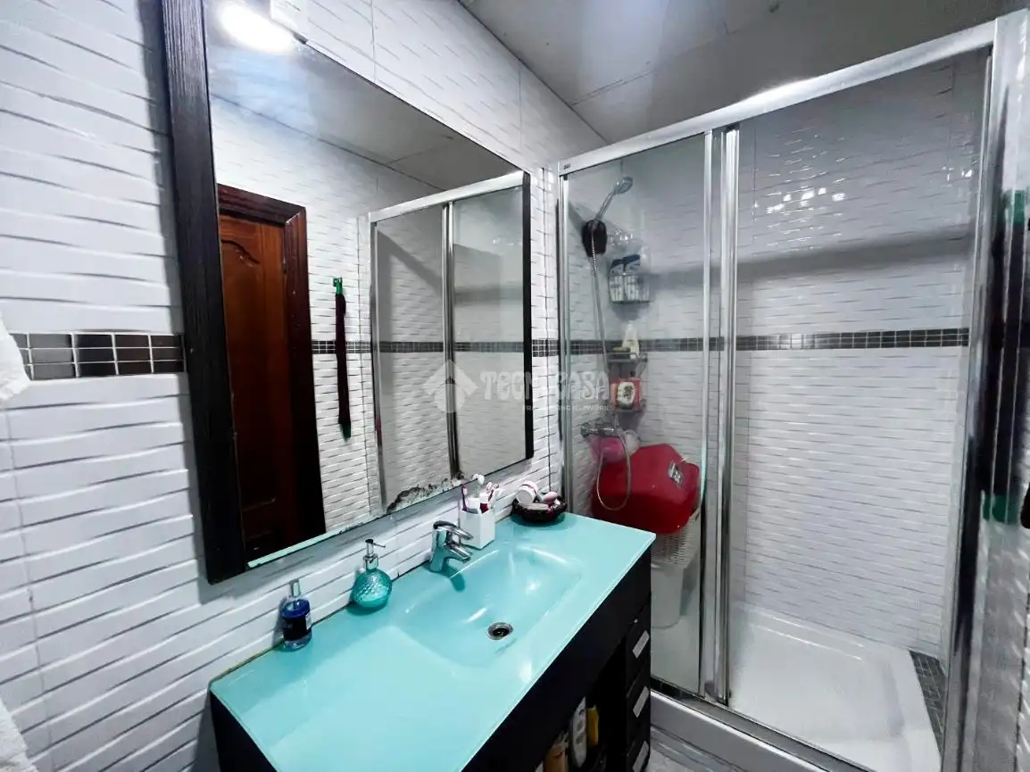 Baño de Piso en venta en Utebo con Calefacción, Parquet y Terraza