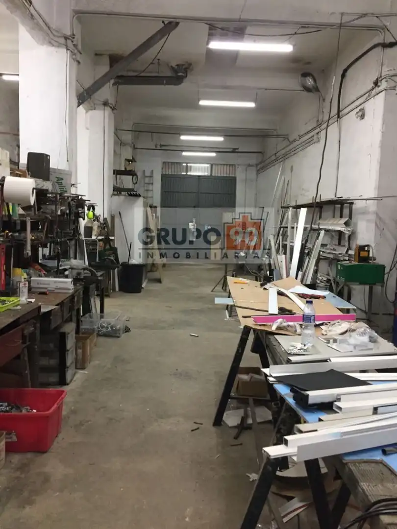 Nave industrial en venta en Valencia