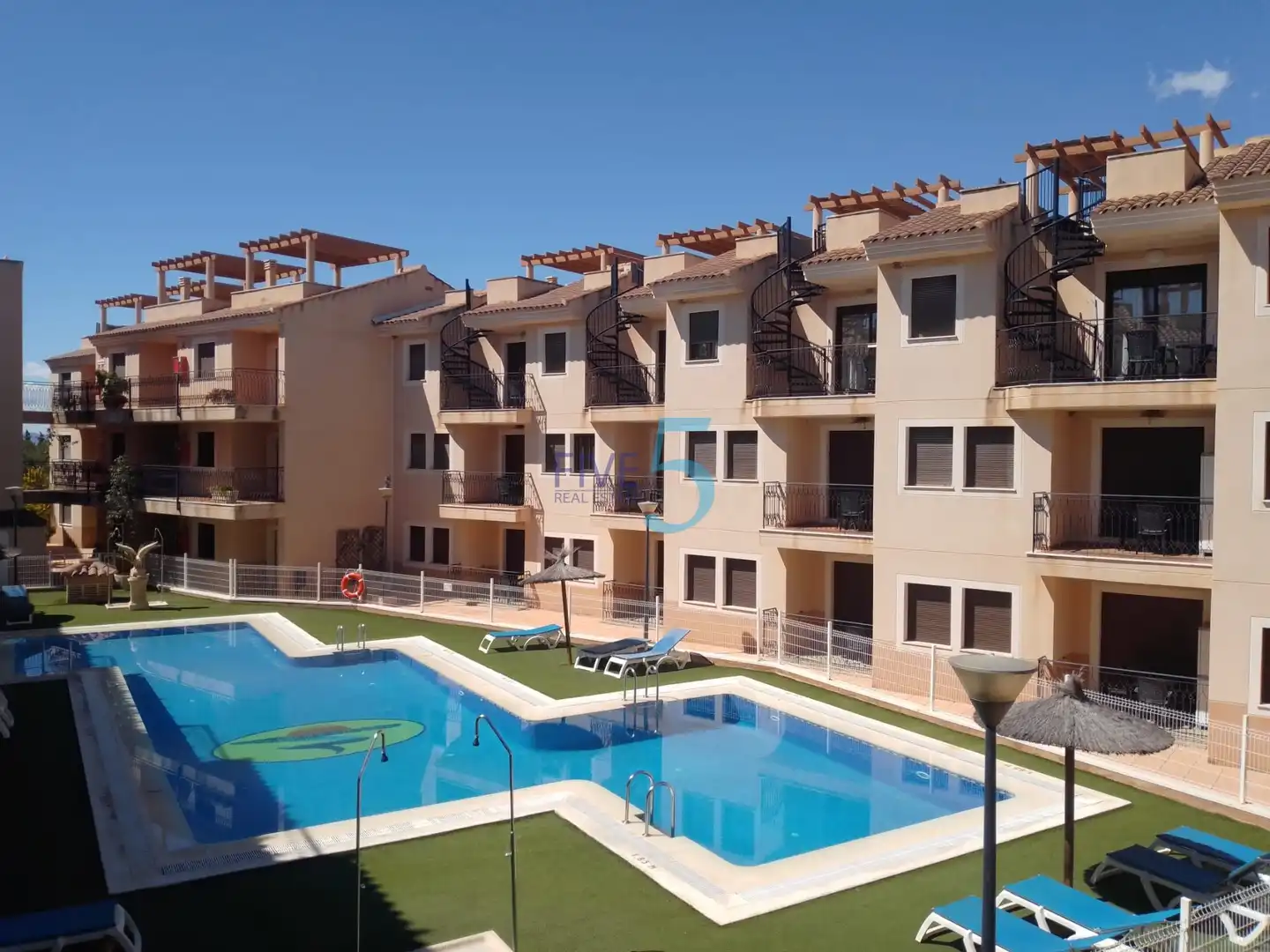 Penthouse mit Pool zum Verkauf in Los Collados-Los Geraneos
