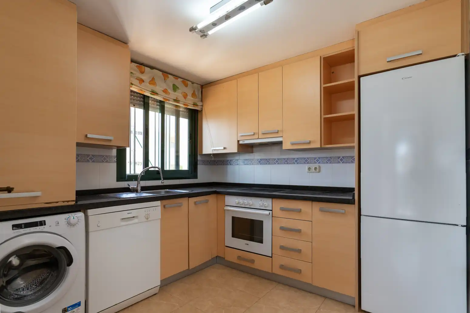 Cocina de Piso en venta en Benalmádena con Aire acondicionado, Calefacción y Jardín privado
