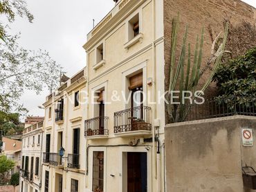 Adosado con balcón en venta en Tiana