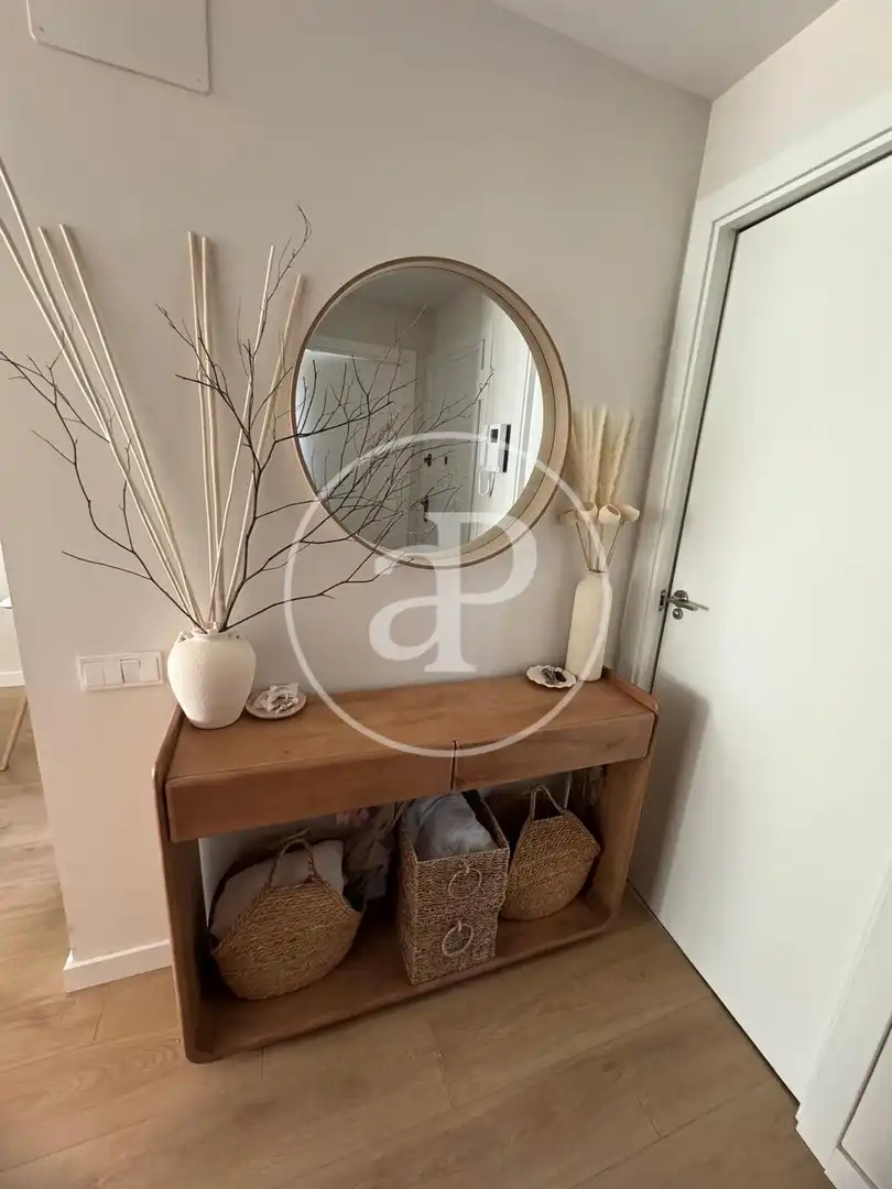 Flat for rent in Valencia  with Air Conditioner, Heating and Furnished