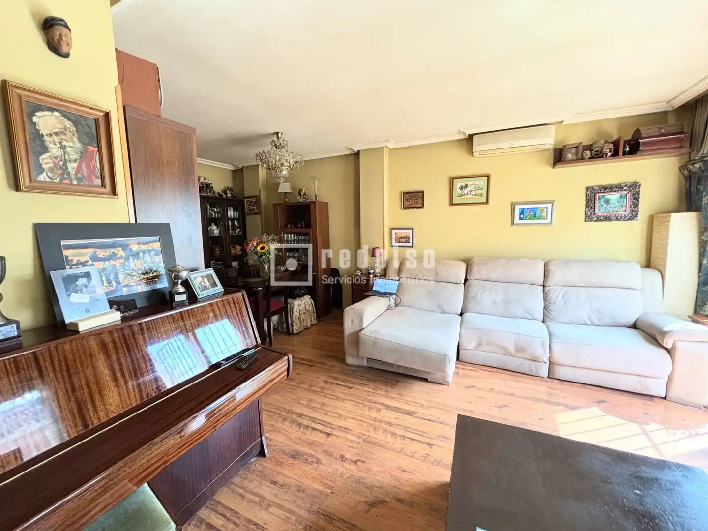 Sala de estar de Casa o chalet en venta en Colmenar Viejo con Aire acondicionado, Calefacción y Jardín privado