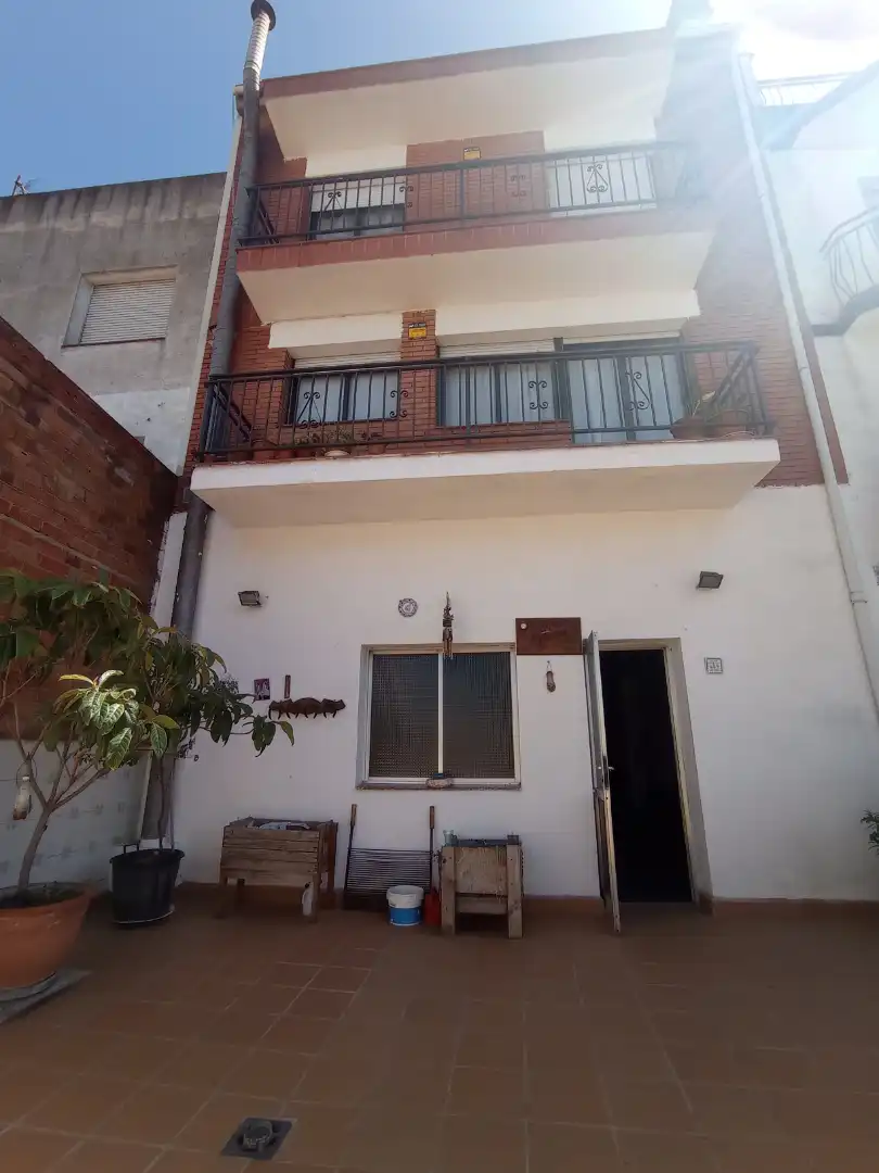 Terrasse von Einfamilien-Reihenhaus zum Verkauf in Santa Perpètua de Mogoda mit Klimaanlage, Heizung und Terrasse