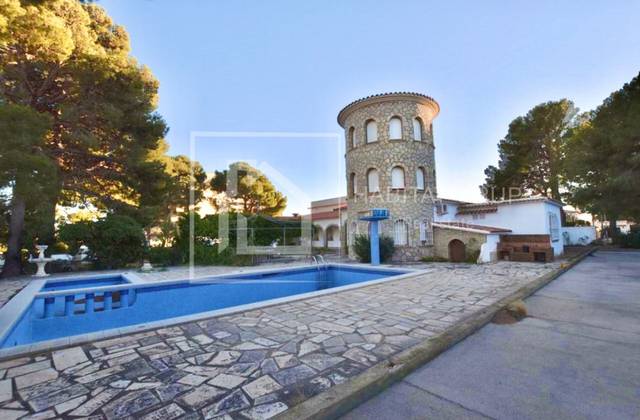 Casa-chalet en Venta en Passeig Marítim