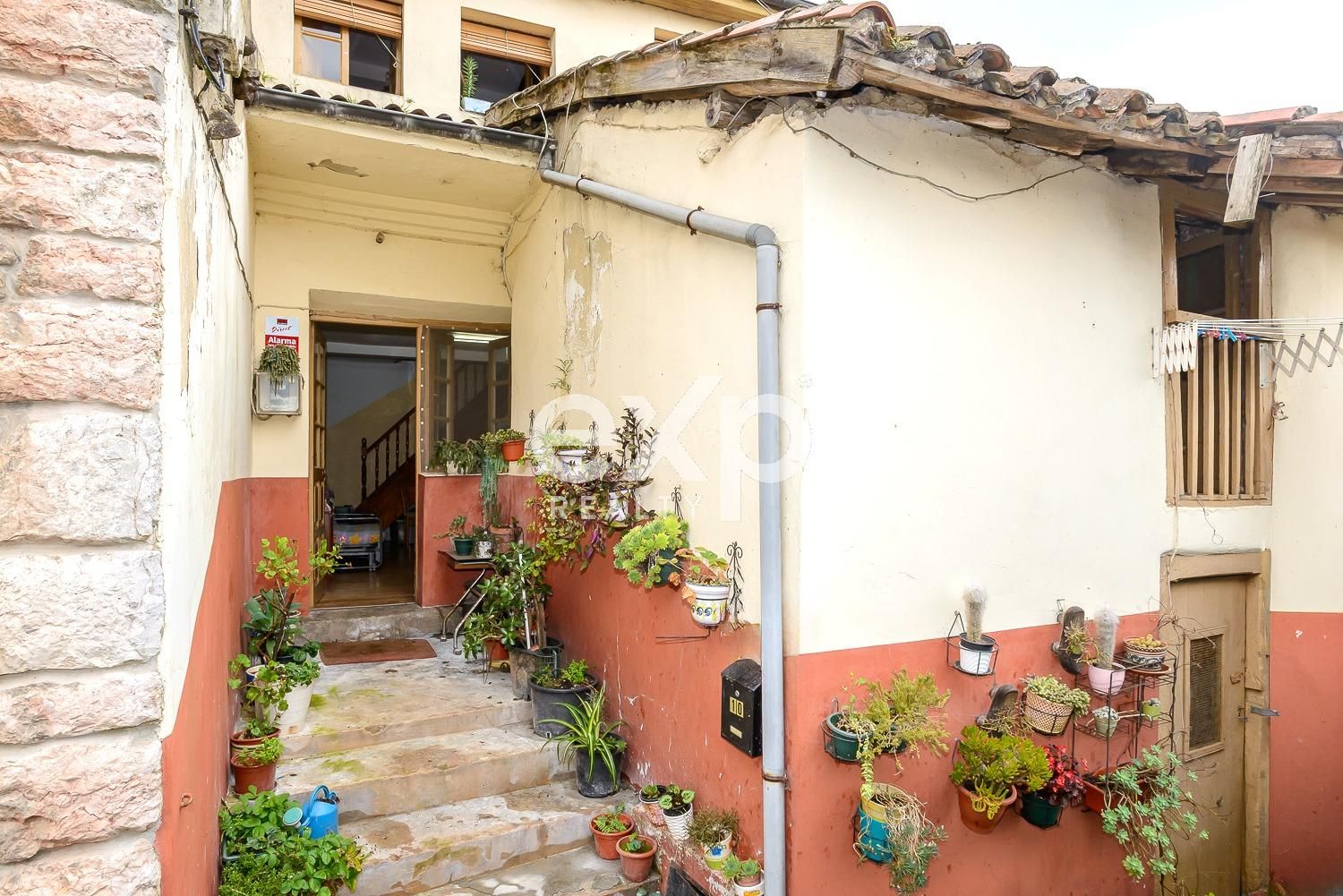 Exterior view of Single-family semi-detached for sale in Oviedo   with Storage room