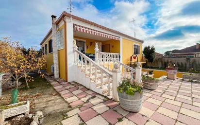 Exterior view of House or chalet for sale in Villanueva de Duero  with Heating and Terrace