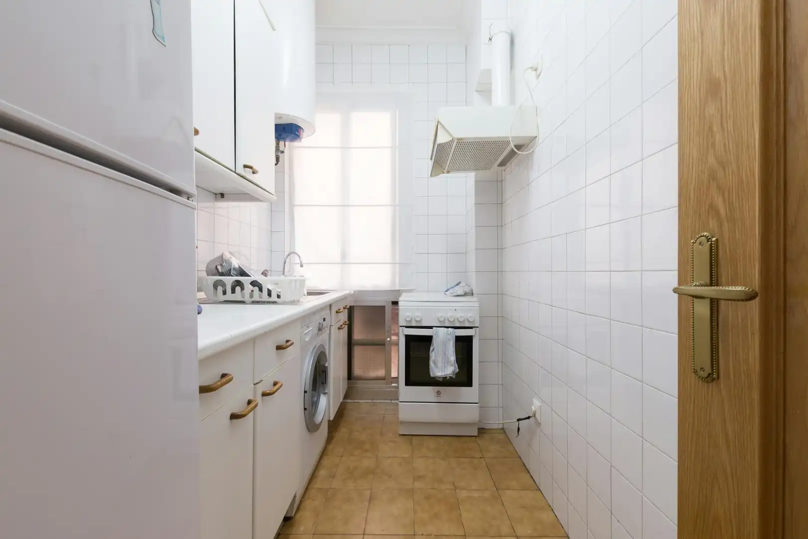 Cocina de Piso de alquiler en Madrid con Calefacción, Amueblado y Lavadora