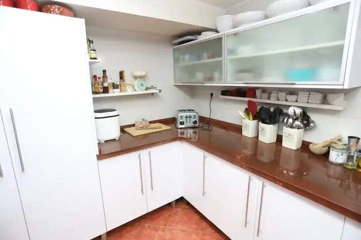 Cuina de Finca rústica en venda en Quirós amb Calefacció, Jardí privat i Terrassa