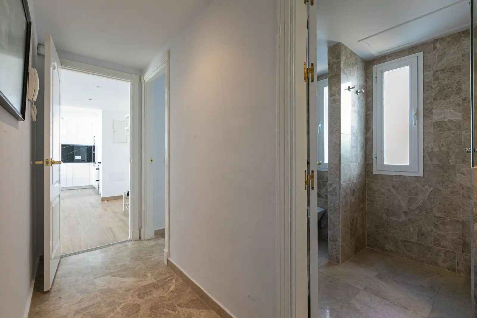Bany de Apartament de lloguer en Nueva Andalucía