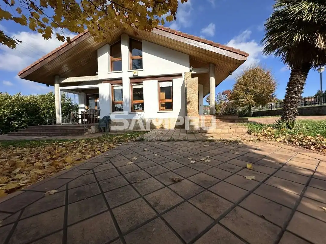 Terrasse von Wohnung zum Verkauf in Legutio mit Heizung, Privatgarten und Terrasse