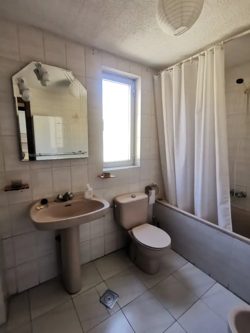 Badezimmer von Wohnung zum Verkauf in Salamanca mit Heizung und Parkett
