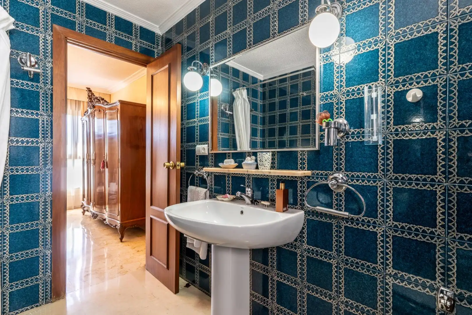 Badezimmer von Wohnung zum Verkauf in Córdoba mit Klimaanlage, Heizung und Abstellraum