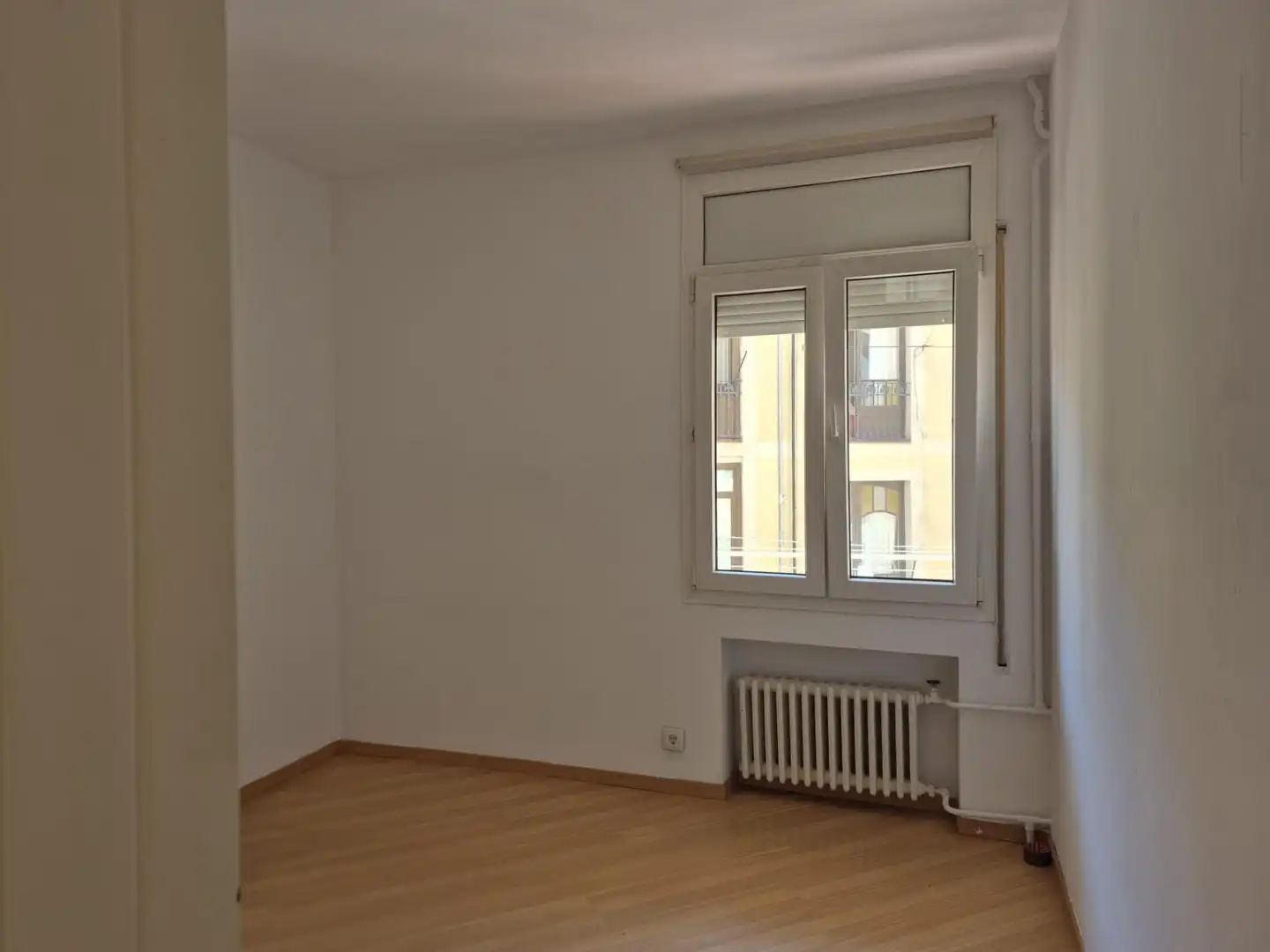 Habitación de Piso en venta en Barcelona con Calefacción y Balcón