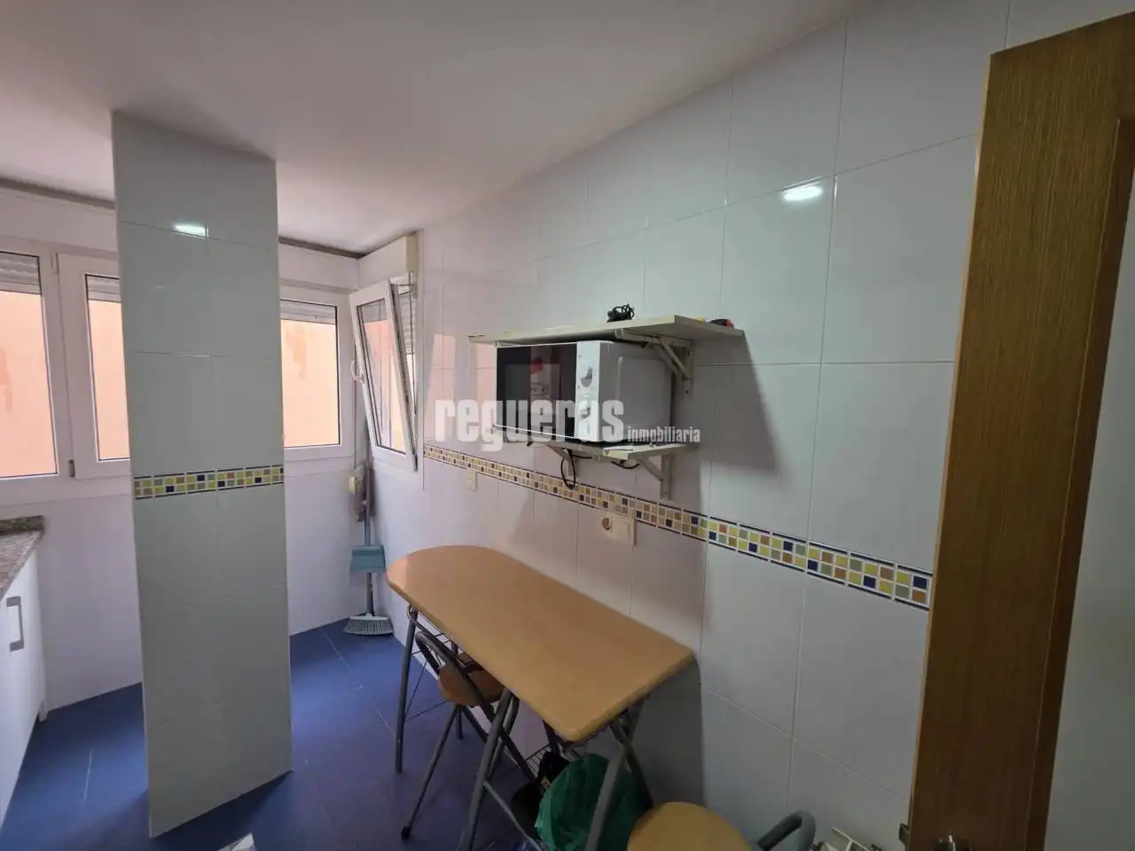 Kitchen of Apartments for sale in Avilés  with Heating, Storage room and Furnished