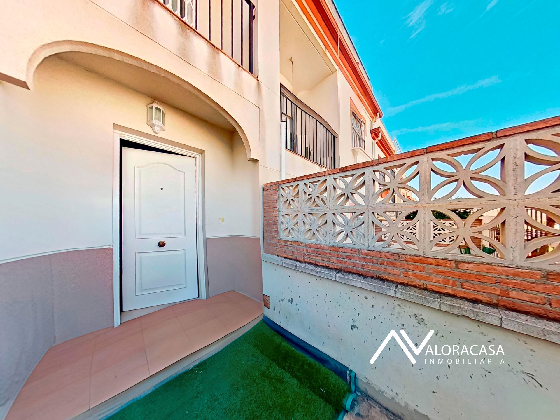 Balcony of Single-family semi-detached for sale in Cártama  with Air Conditioner, Terrace and Furnished