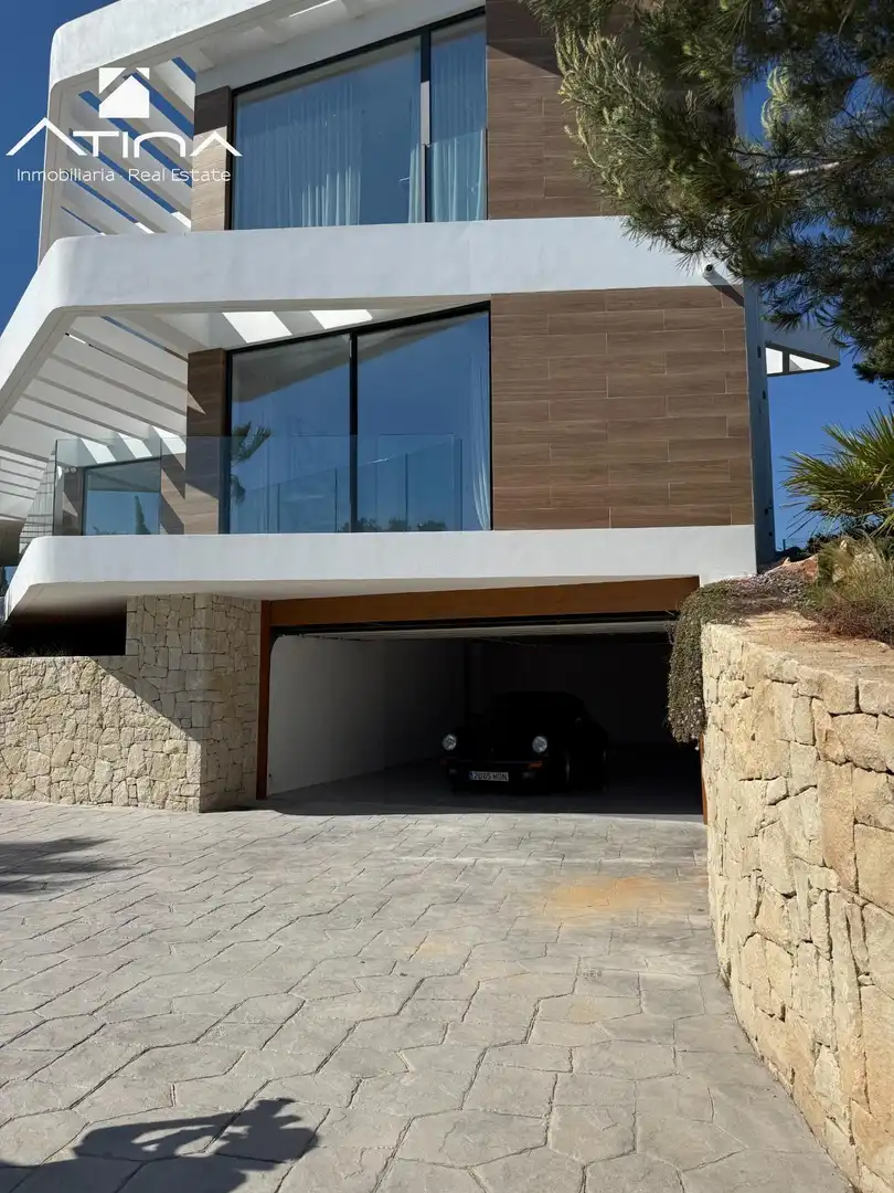Parking of Houses for sale in Jávea / Xàbia  with Air Conditioner, Private garden and Terrace