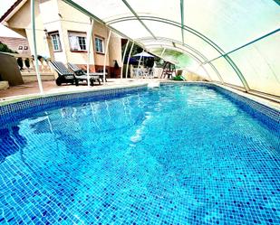 Piscina de Casa o xalet en venda en Benidorm amb Aire condicionat, Jardí privat i Terrassa