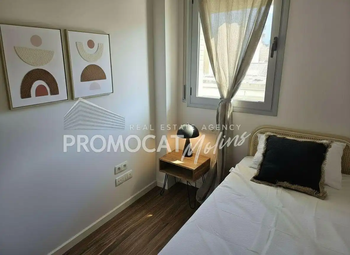 Habitación de Piso en venta en Molins de Rei con Aire acondicionado, Amueblado y Balcón